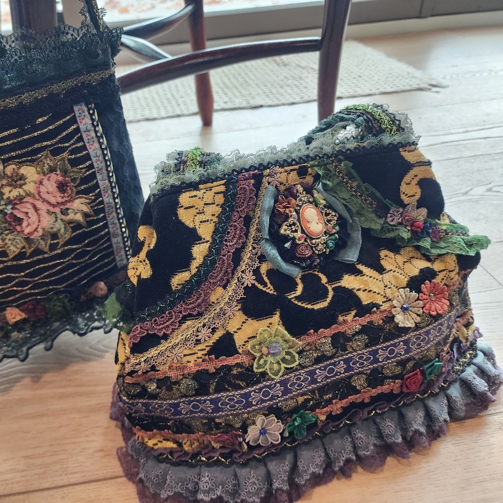 Shin Sai Bashi Purse